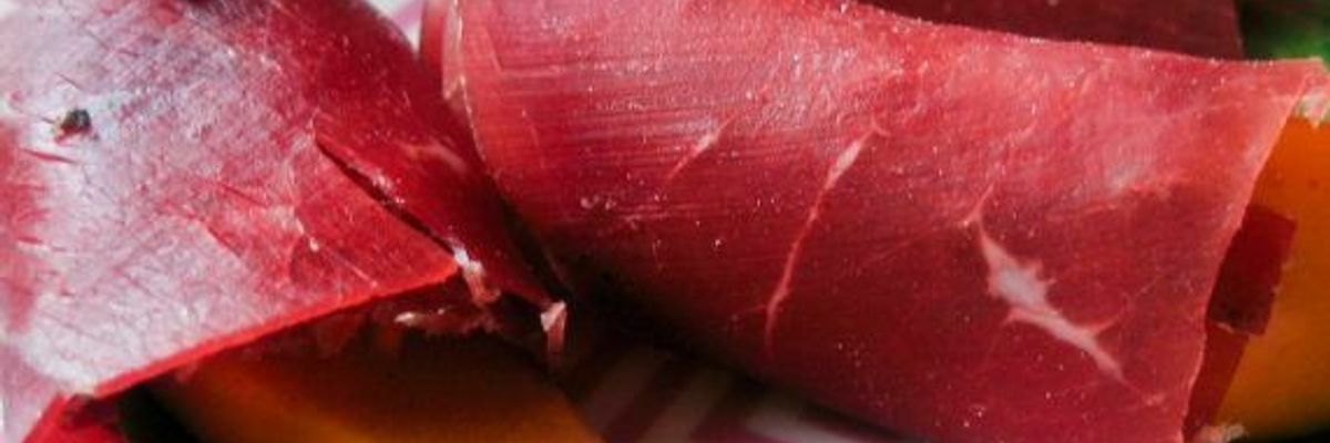 Італійська брезаола: особливості шинки з в'яленої яловичини, з чим їсти, користь фото