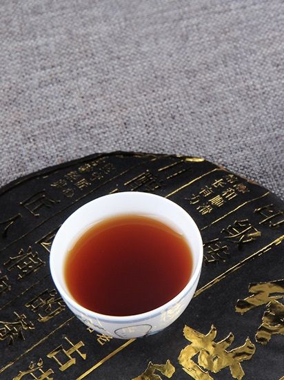 Чай стиглий Шу Пуер Палацовий із золотими бутонами зі стародавніх дерев 357г, Китай id_8458 фото