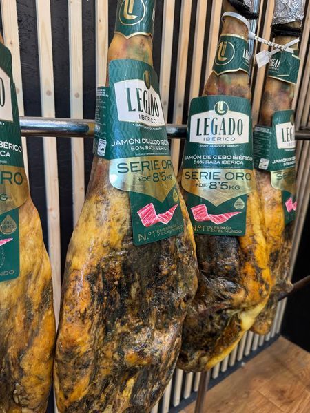 Хамон преміальної якості Legado 50% Iberico Cebo Serie Oro 8-9 кг, Іспанія id_12290 фото
