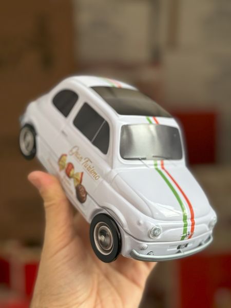 Автомобіль з асорті цукерок Vanoir Gran Turismo Fiat 500 Bianco Italiano 205г, Італія id_10403 фото