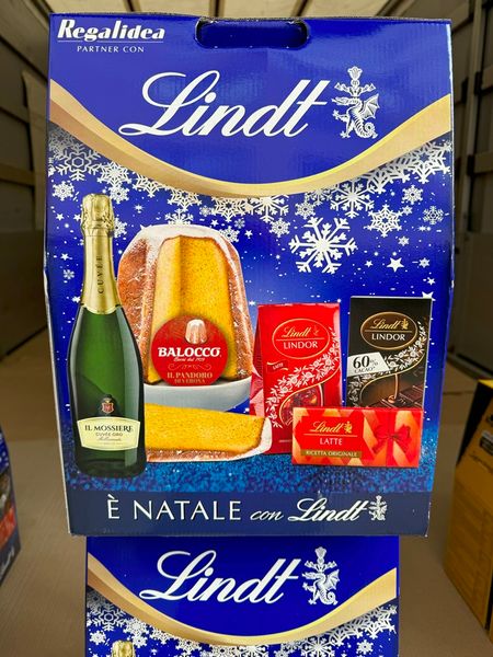 Високоякісний подарунковий набір із 5 компонентів Lindt E' Natale Blu, Італія id_10409 фото