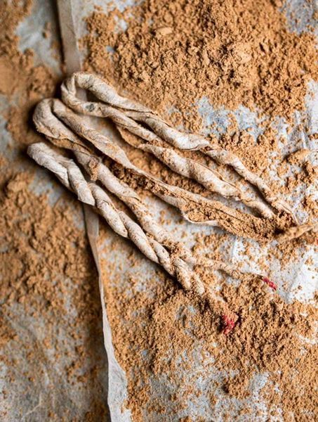 Натуральні тибетські мотузкові пахощі ручної роботи: Kumari Rope - підношеннят Богині Кмарі, що приносить Удачу 25шт, Непал id_12352 фото