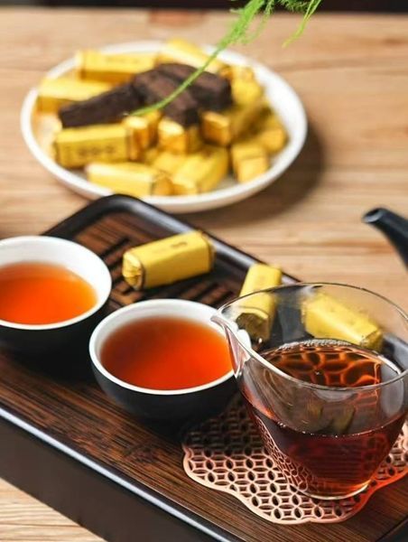 Відбірний Шу Пуер зі стародавніх дерев Лао Бан Чжан Lǎo bān zhāng sh&uacute; ch&aacute; hu&aacute;ng j&iacute; gǔ sh&ugrave; pǔ'ěr 5шт по 7г, Китай id_12408 фото