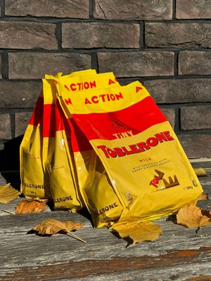 Швейцарський молочний шоколад Toblerone Tiny Action з медово-мигдальною нугою 584г, Швейцарія id_10166 фото