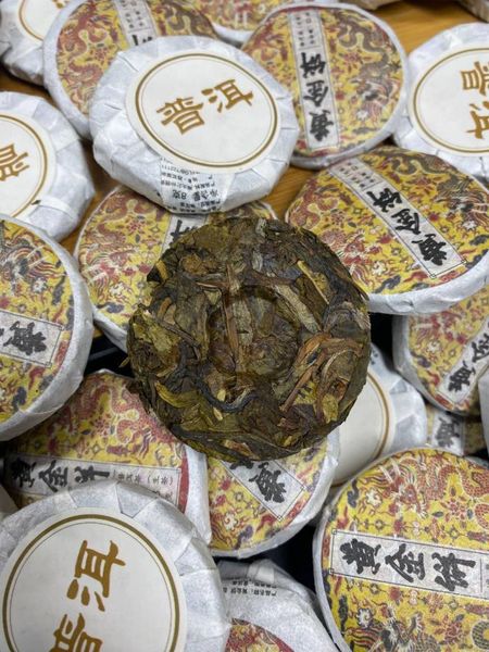 Чай Шен Пуер Золотий дракон весняний зі старих дерев міні точа 5шт по 8г, Китай id_7543 фото