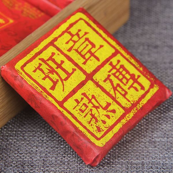 Чай Шу Пуер Lao Banzhang Золотий бутон зі стародавніх дерев цеглина 36г, Китай id_7704 фото