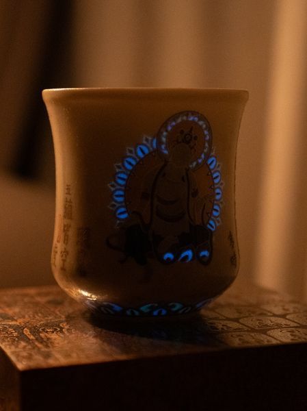 Кунг-фу Піала ручної роботи в подарунковій упаковці : Будда в стані Самадхі (світиться в темноті) 110 мл, Китай id_12114 фото